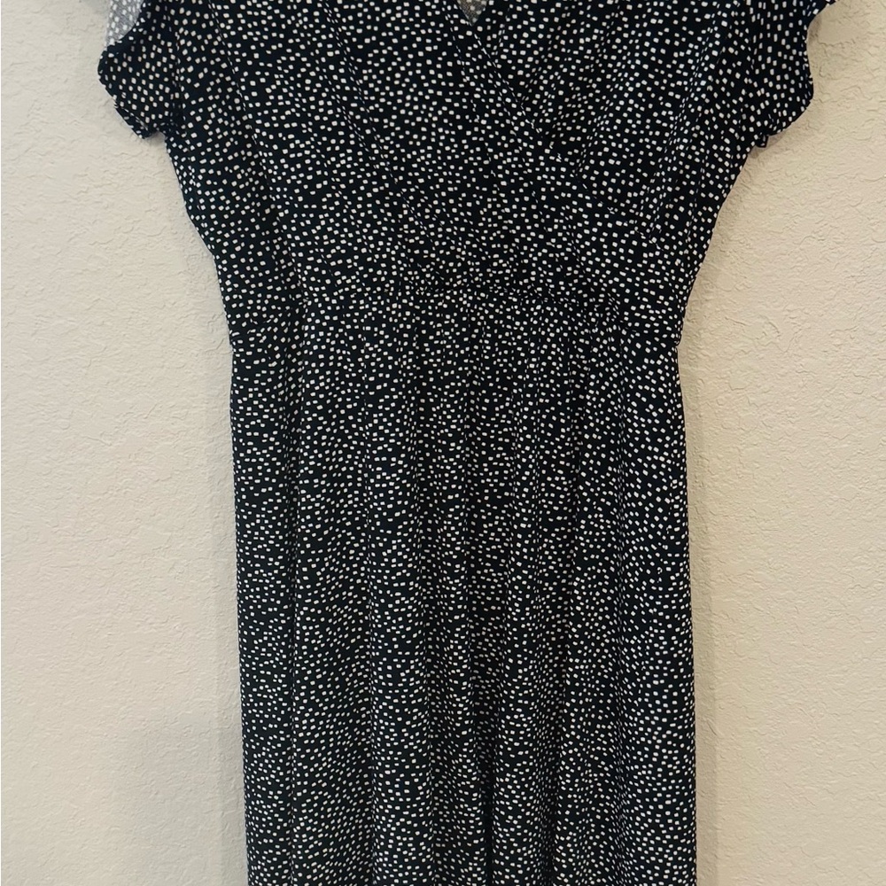 Adrianna Papell Black and White Flutter Sleeve Midi Dress